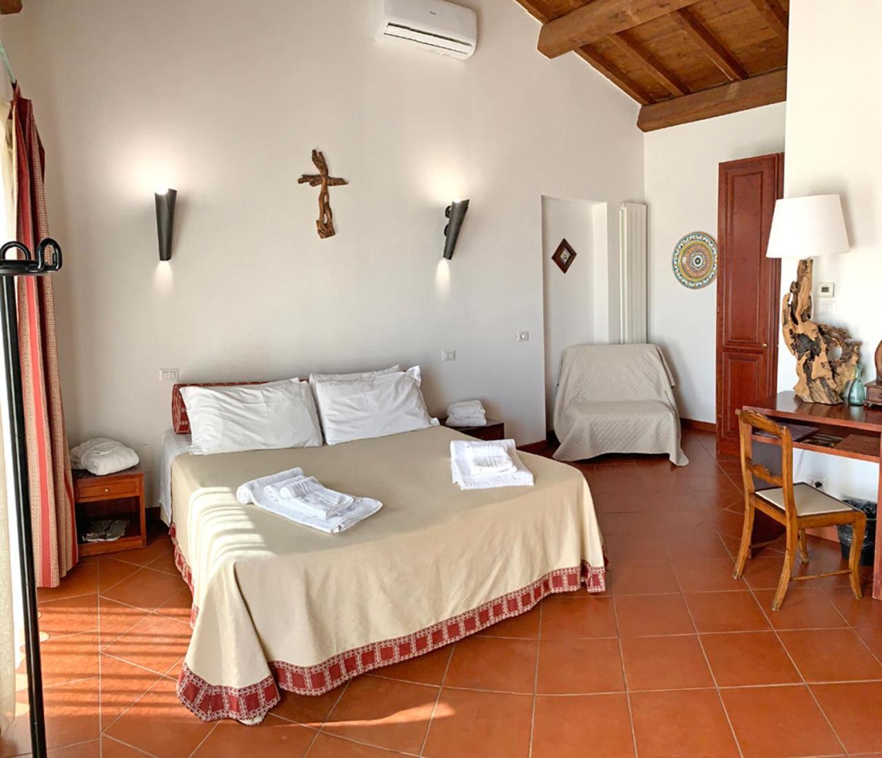Resort Fonte Vulci Canino ภายนอก รูปภาพ