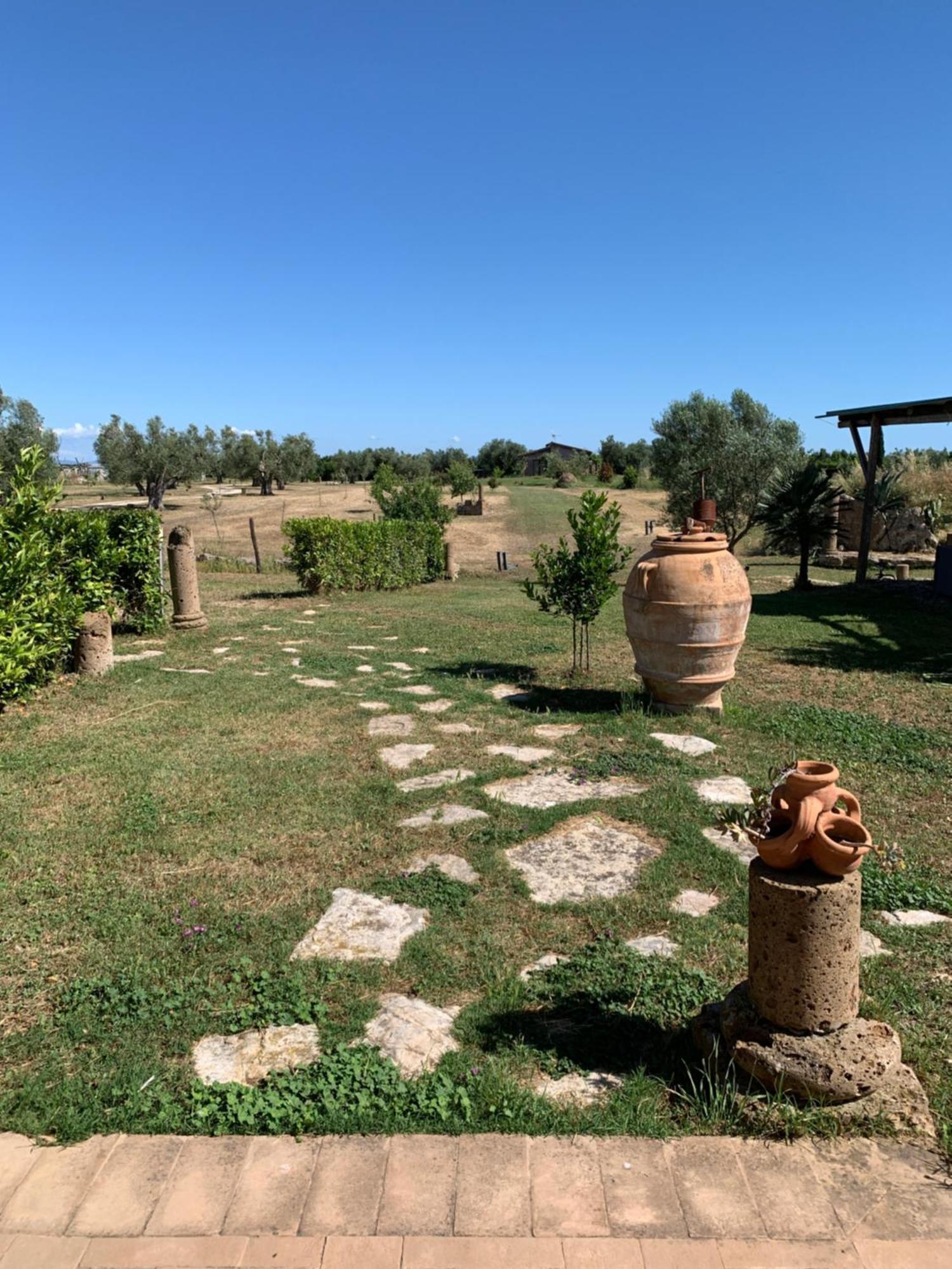 Resort Fonte Vulci Canino ภายนอก รูปภาพ