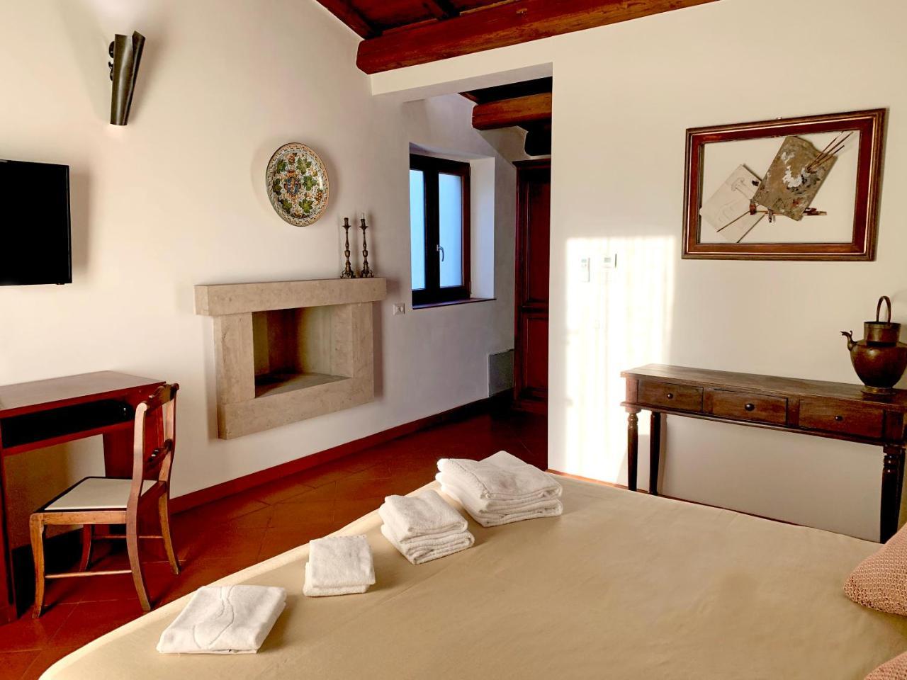 Resort Fonte Vulci Canino ภายนอก รูปภาพ